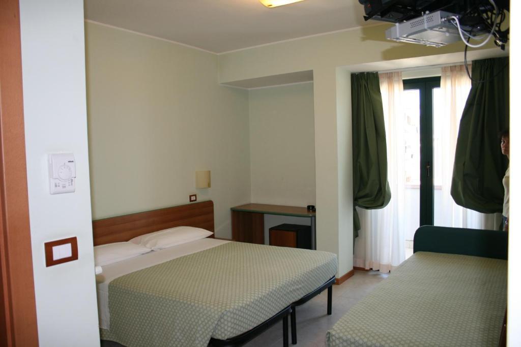 La Perla B&B Hotel Розето-дельї-Абруцці Номер фото